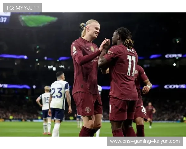 英超曼城传球连贯,中路突破收获进球—战术解码与观赛密码